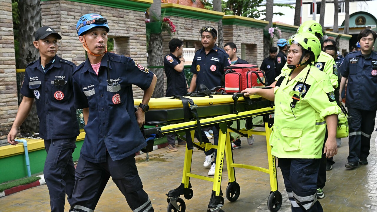 14-jarige doodt 7 mensen in Thailand, onder wie zijn grootouders en 5 leerkrachten