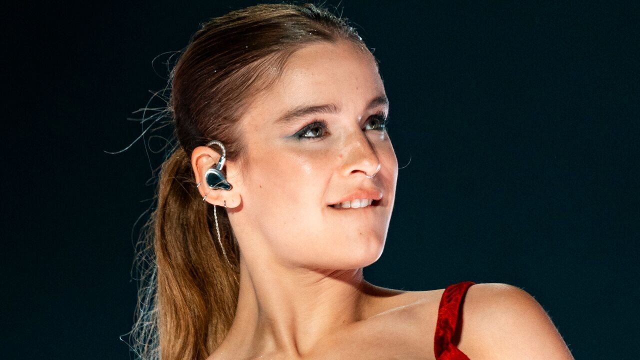 Gedaan met popster zijn in de helft van het land: zo zijn Pommelien Thijs en Oscar and the Wolf op Ronquières Festival beland