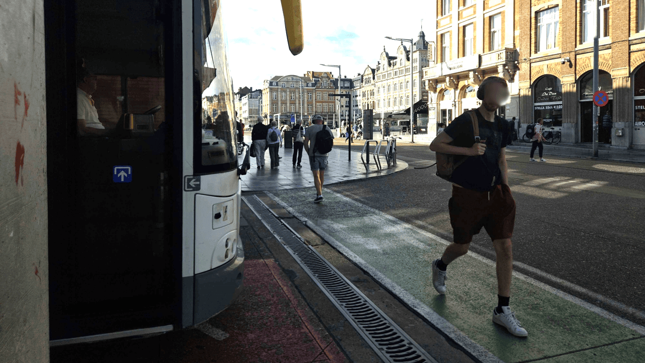 Buschauffeurs in Leuven eisen maatregelen na zoveelste zwaar ongeval aan station: "Wachten op het volgende slachtoffer"