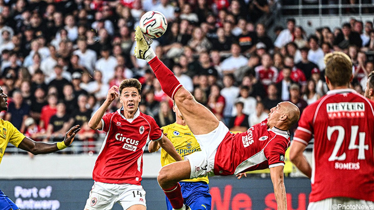 Met het kunststukje van Frey en de gouden intikker van Bertaccini: bekijk alle goals van speeldag 1 in de JPL
