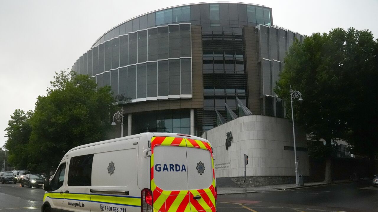 Van Dubai naar Dublin: vermeende leider van machtige misdaadfamilie Kinahan uitgeleverd aan Ierland