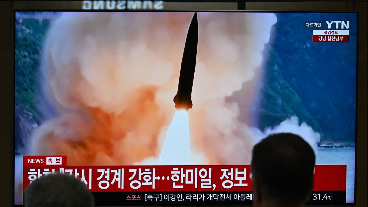Nu Trump toenadering zoekt: Noord-Korea vuurt vermoedelijk opnieuw ballistische raketten af