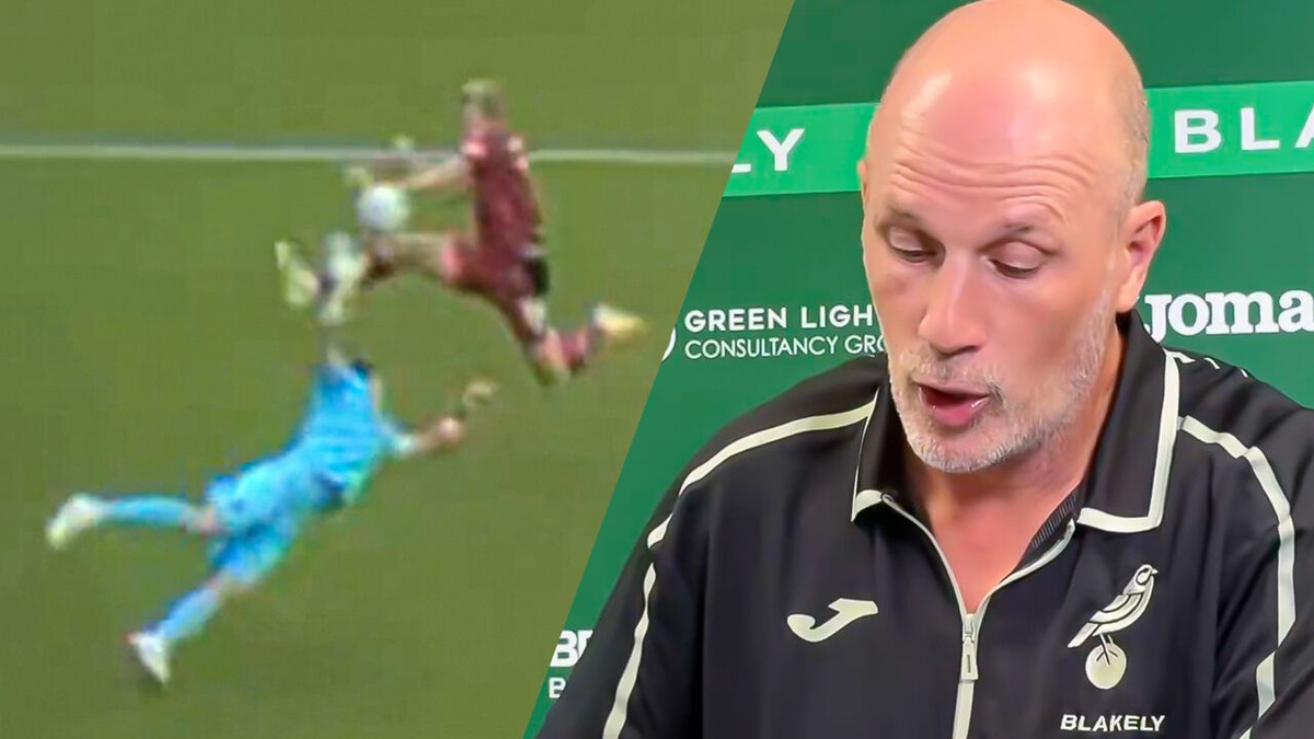 Ongeziene persconferentie Philippe Clement gaat viraal: Belgische coach noemt 81 (!) landen met VAR op na flagrante handsgoal
