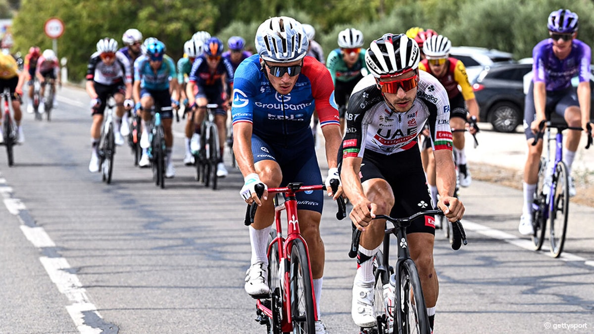 LIVESTREAM Vuelta: Bonus van grote kopgroep stijgt, rode trui Enric Mas lijkt de ritzege aan de vluchters te laten