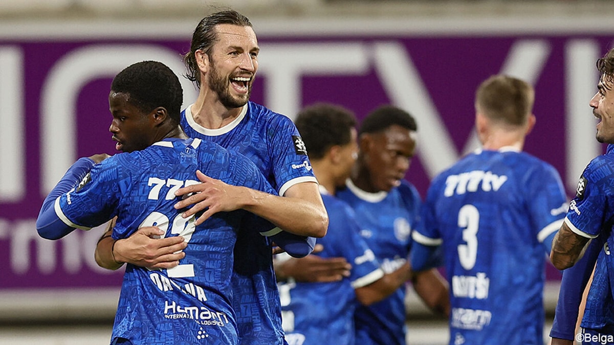 KAA Gent wast ook het rode varkentje uit Luik en wordt alleen leider, Christian Burgess is redder in nood