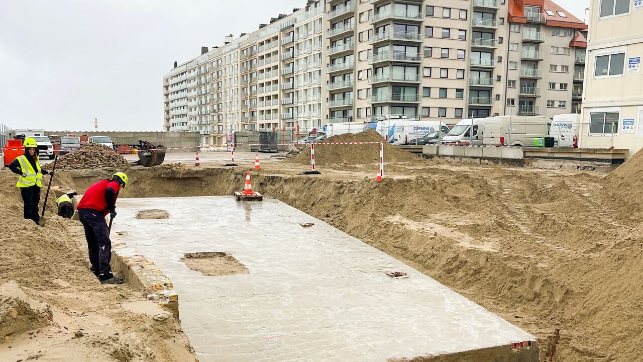 Archeologen ontdekken mogelijke constructie uit Eerste Wereldoorlog bij bouwwerken The Grand in Nieuwpoort