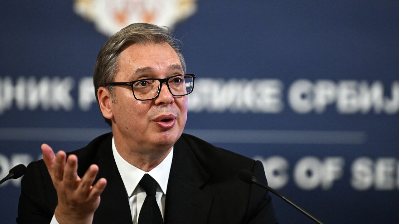 Servische president Vučić treedt af om kandidaat-premier te worden