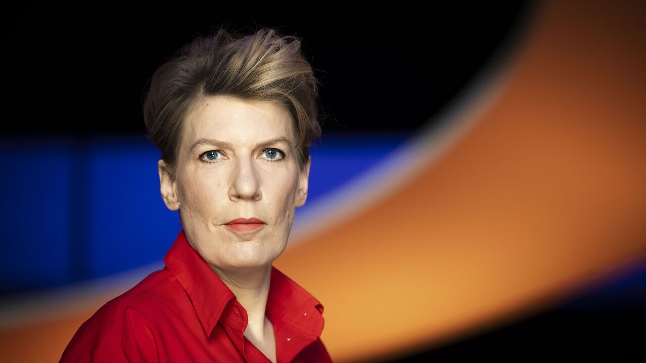 Paulien Cornelisse (50) overleden, auteur en cabaretier bekend van 'De slimste mens'
