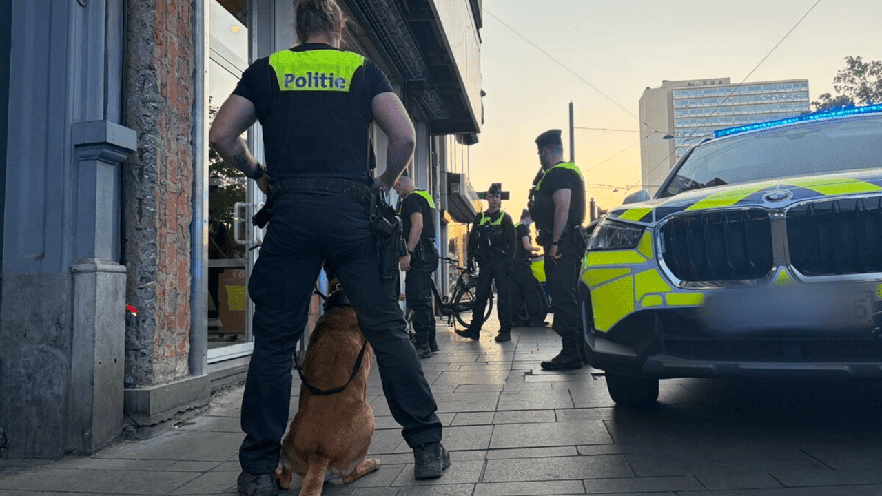 Antwerpse politie pakt bekende overlastplegers meteen voor 12 uur op zonder dat ze iets misdoen
