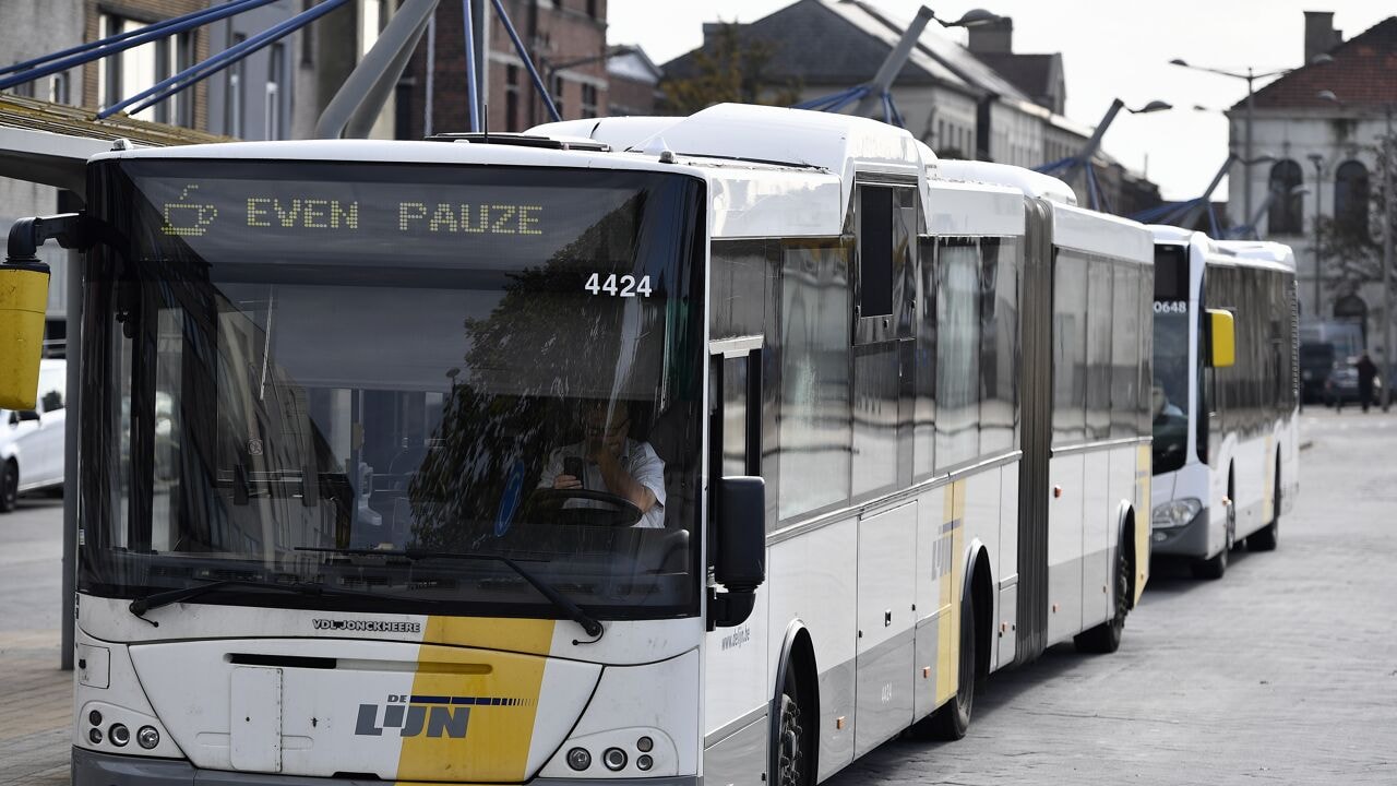 Minister van Mobiliteit De Ridder (N-VA) en management De Lijn twisten over werkingsmiddelen