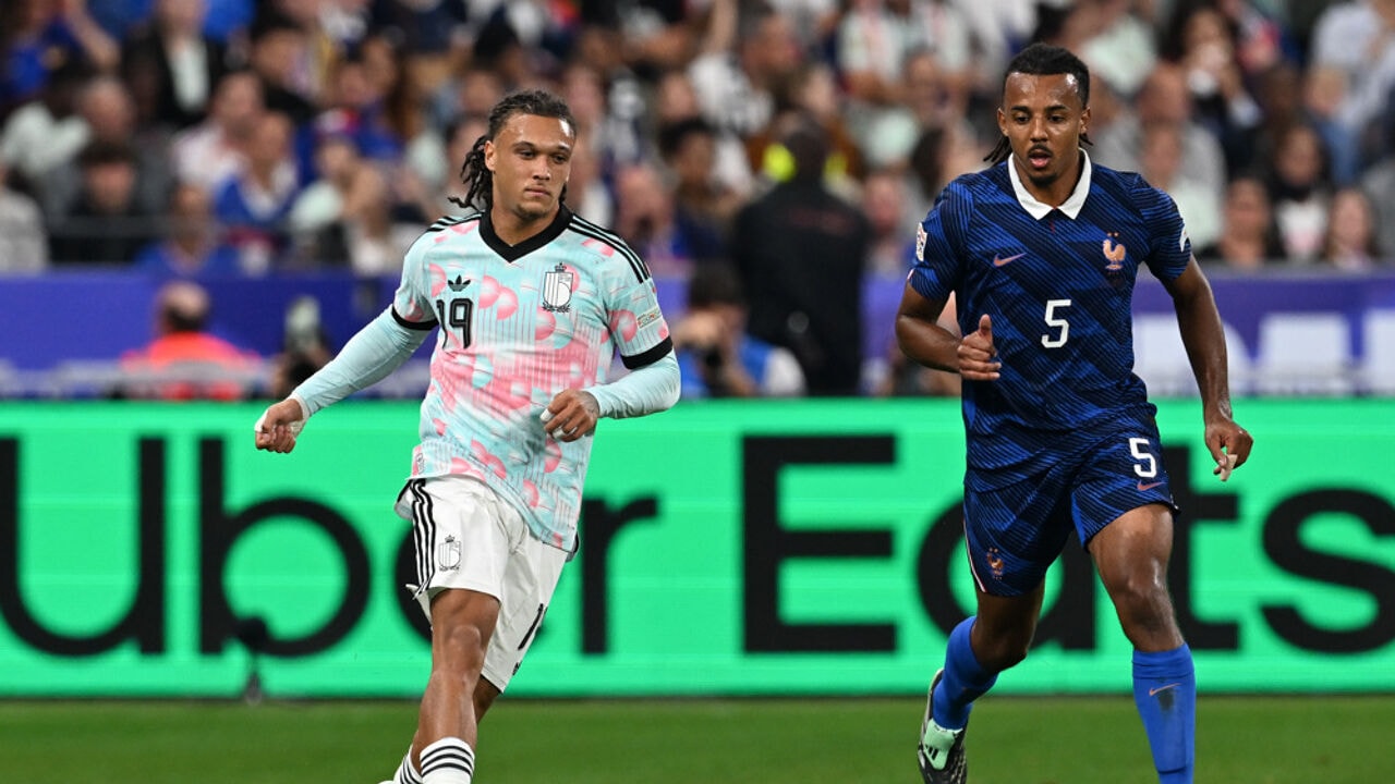 Niet 'Uber Eats' maar wel 'De Gloire schilderijen': hoe kan het dat Belgische voetbalkijkers andere reclameborden zien?