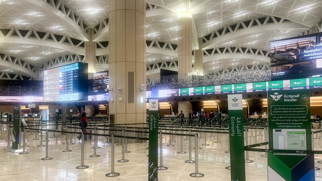 Luchthaven van Riyad ontruimd na raketaanval Houthi's, tientallen mensen gewond