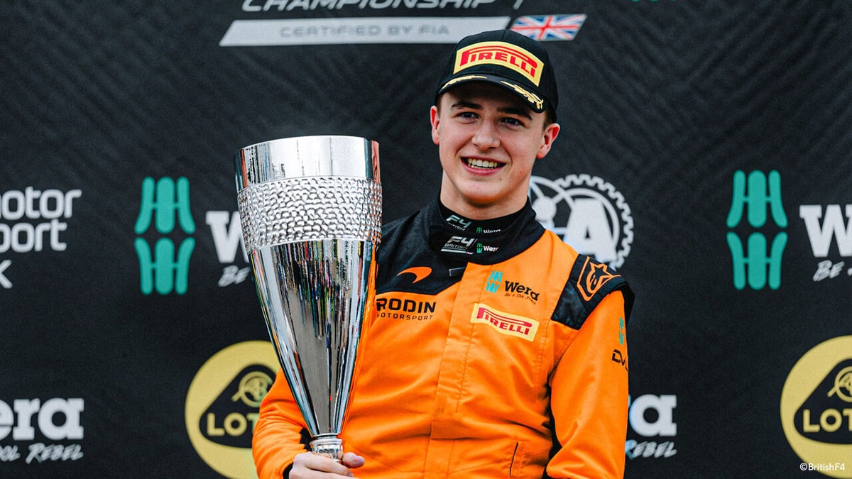 Belgisch toptalent Dries Van Langendonck pakt Britse F4-titel en treedt in straffe voetsporen