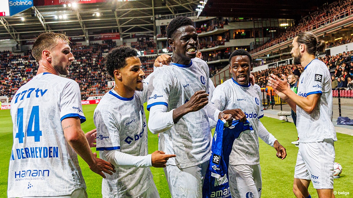 KAA Gent eist opnieuw leidersplaats op, al wacht het tot extra tijd om Zulte Waregem definitief uit te tellen