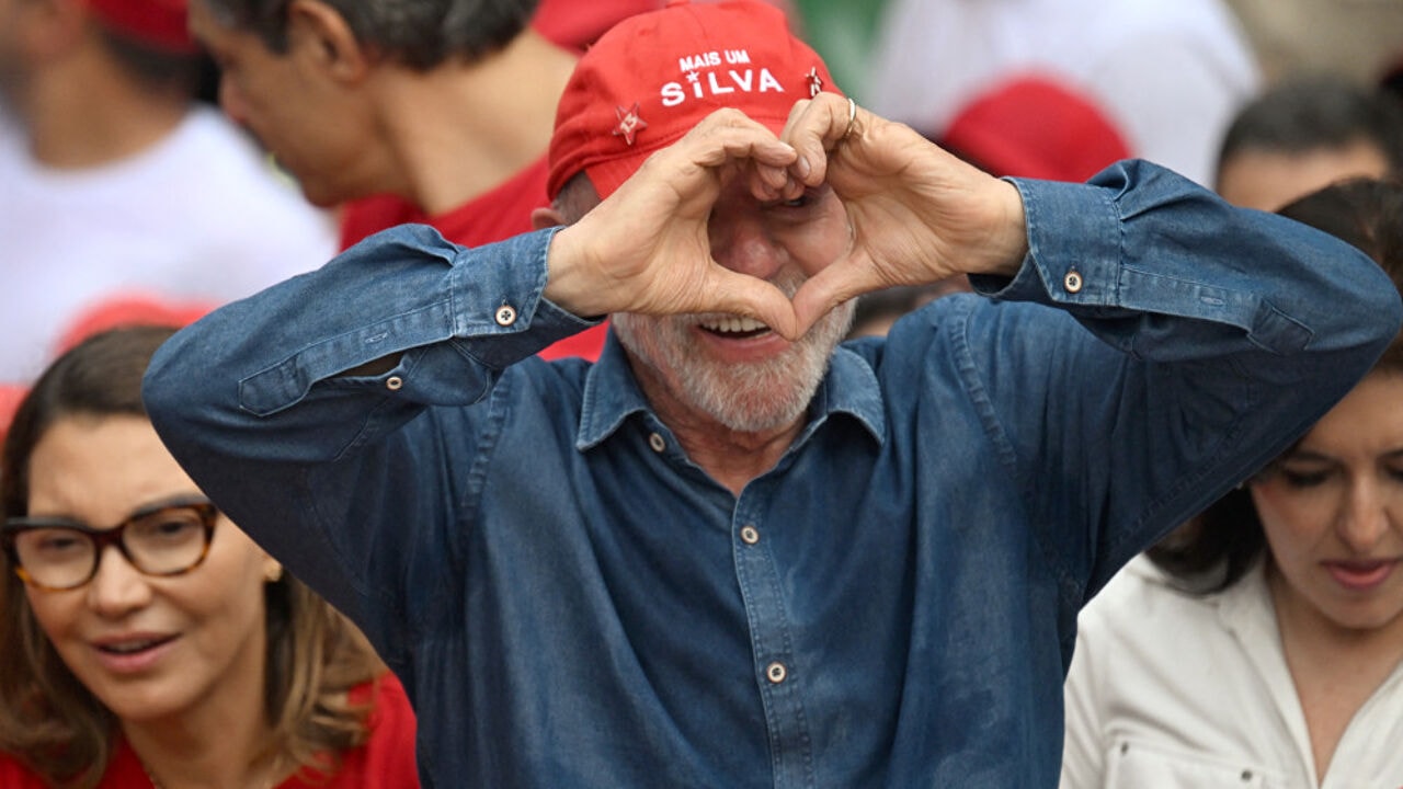 Wie is comeback kid Lula, die voor de 4e keer president van Brazilië wordt?