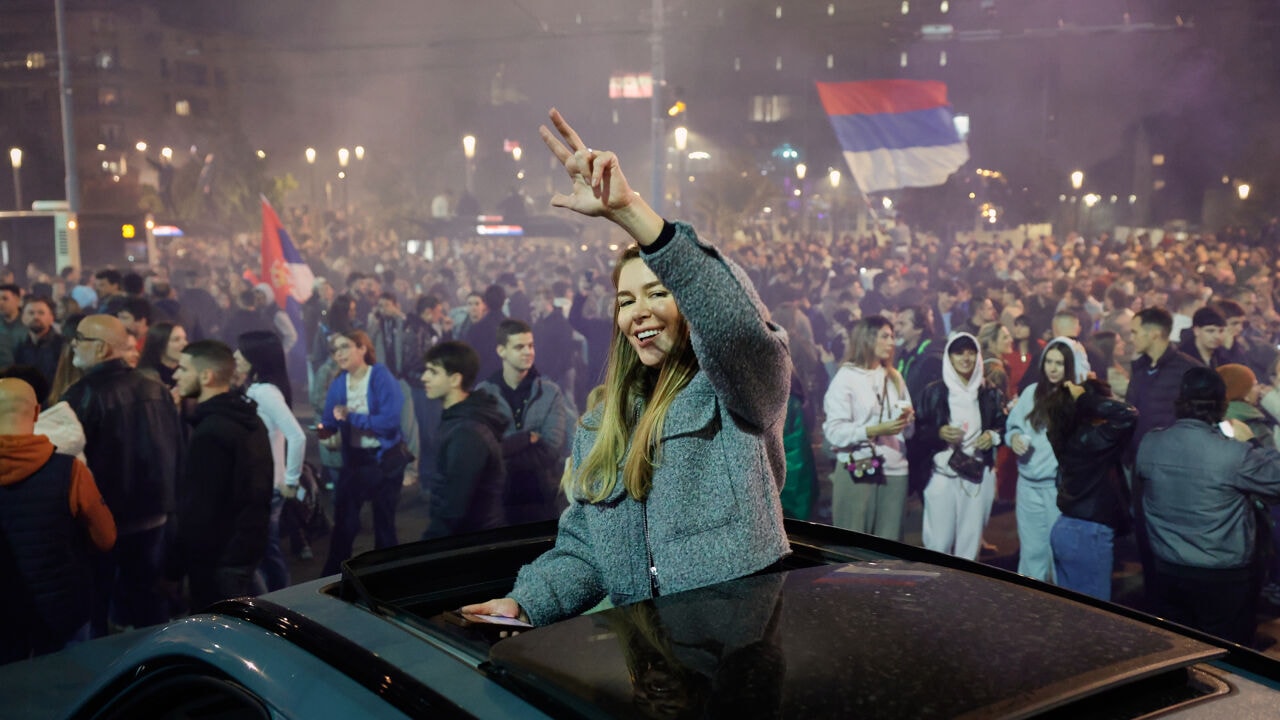 Politieke verschuiving in Servië: Studentenlijst wint na 2 jaar protest de verkiezingen van aftredend president Aleksandar Vučić