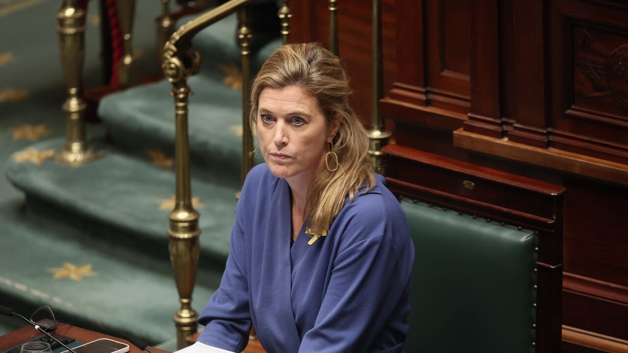 Annelies Verlinden reageert in zaak-i-Police: "Schijnbaar georkestreerde lekken beschadigen mij en mijn omgeving"