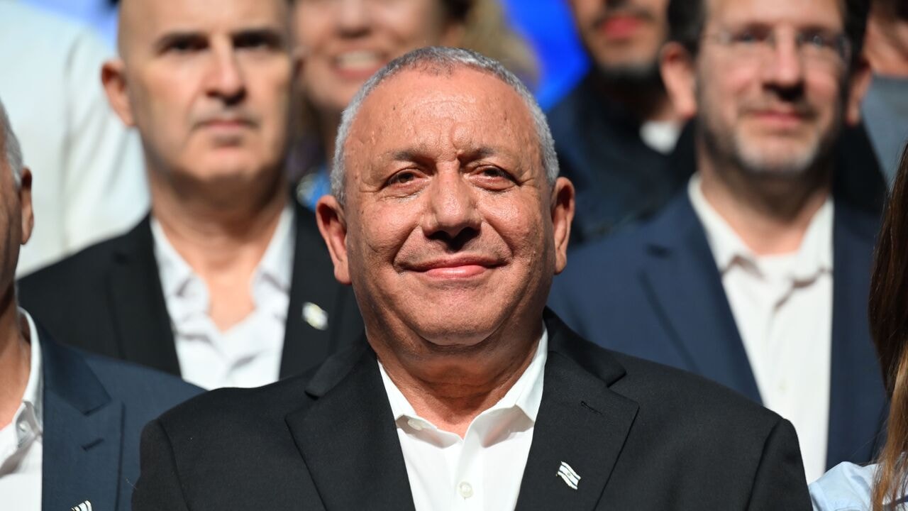 Blok van Eisenkot grootste volgens eerste exitpolls, partijen rond Netanyahu volgen op de voet